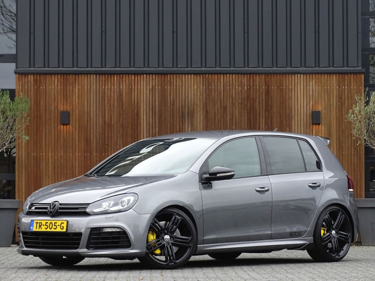Volkswagen Golf - 2.0 R 271PK 4-Motion / Apex / Sparco / LED - AutoWereld.nl
