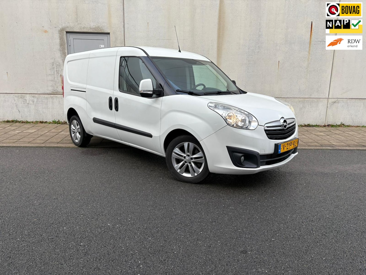 Opel Combo - 1.3 CDTi L2H1 Sport | EURO6 | trekhaak - AutoWereld.nl