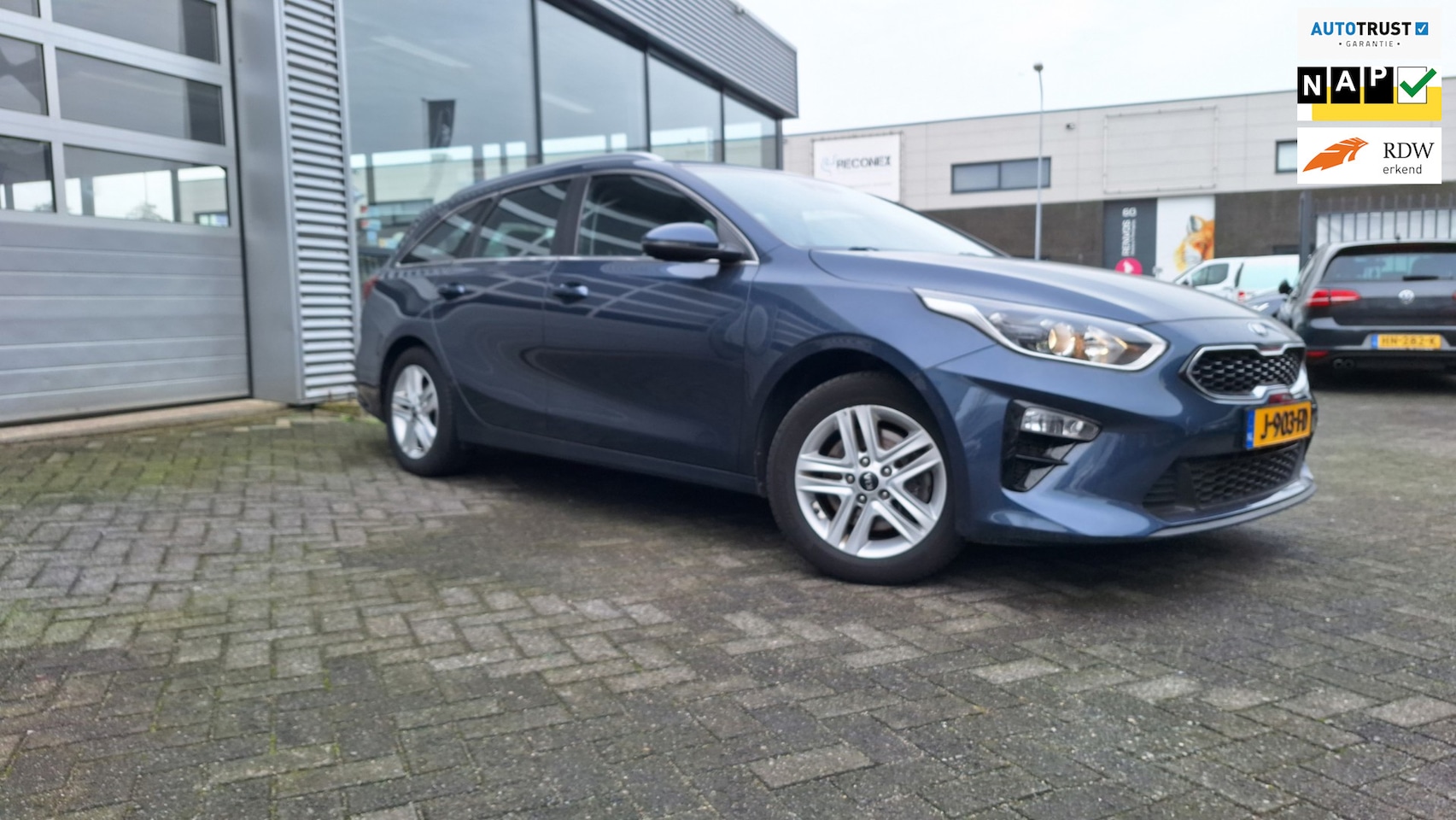 Kia Cee'd Sportswagon - Ceed 1.0 T-GDi DynamicLine/Pdc/Camera/Licht metaal/Cruise/ - AutoWereld.nl