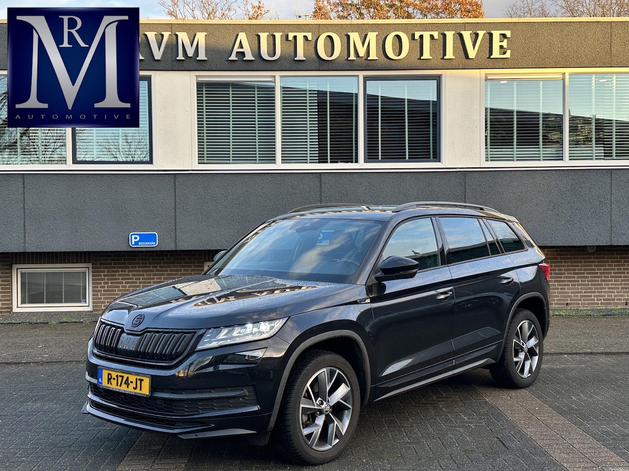 Skoda Kodiaq - 1.5 TSI Sportline Business ELECTR ACHTERKLEP | ELECTR STOELEN | ADAPTIVE CRUISE | DEALER O - AutoWereld.nl