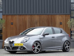 Alfa Romeo Giulietta - 1.7 TBi 241PK / 2014 / Carbon / LED / *NAP