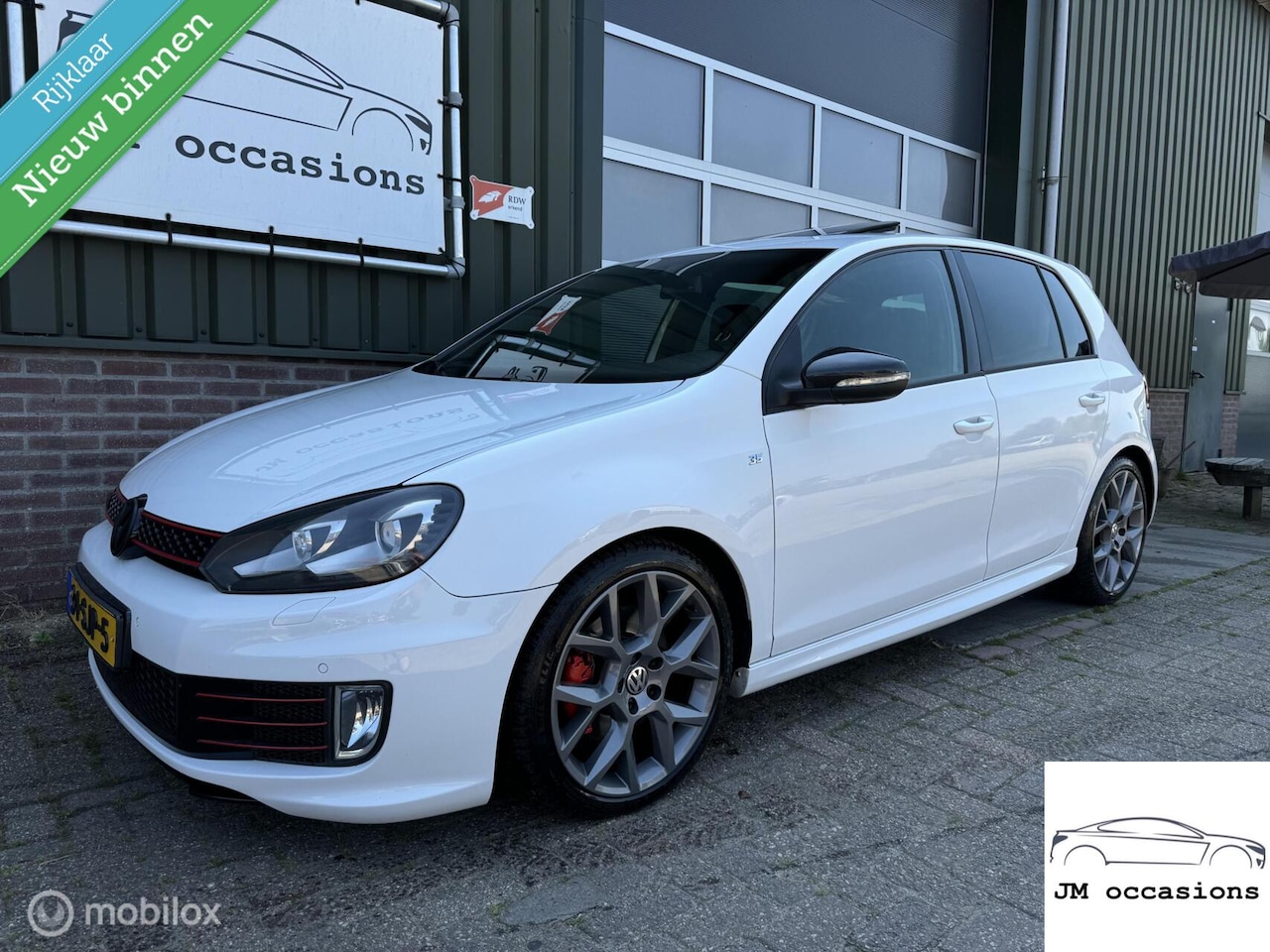 Volkswagen Golf - 2.0 GTI Edition 35|Pano|Milltek|blu eye|PDC| - AutoWereld.nl