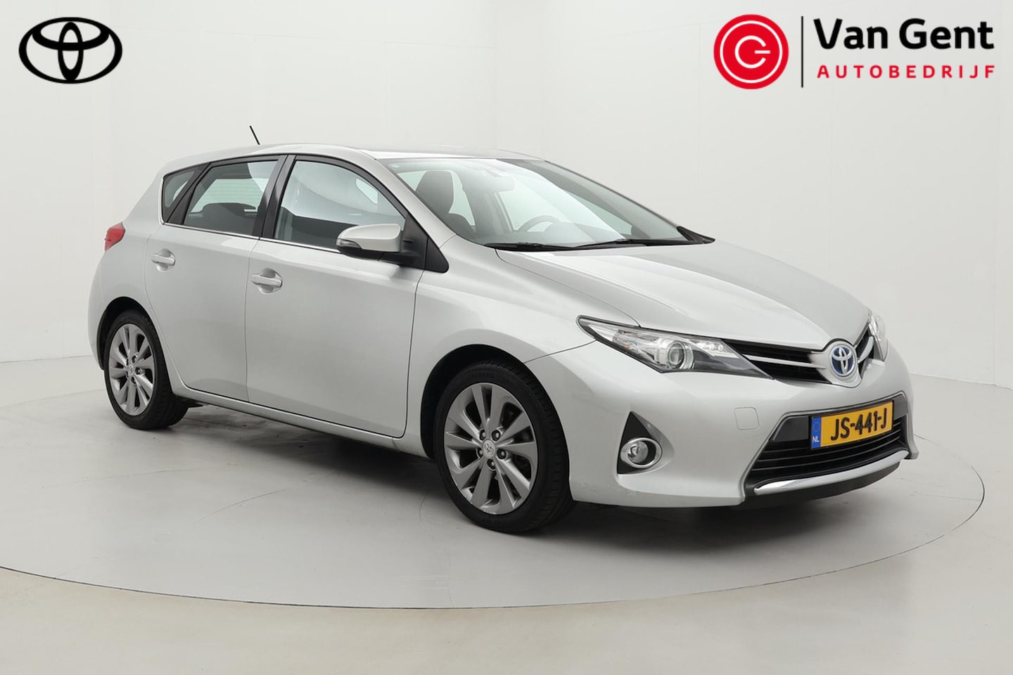 Toyota Auris - 1.8 Hybrid Aspiration | Trekhaak | Keyless | Cruise Control | Clima | Camera | 17 inch | B - AutoWereld.nl