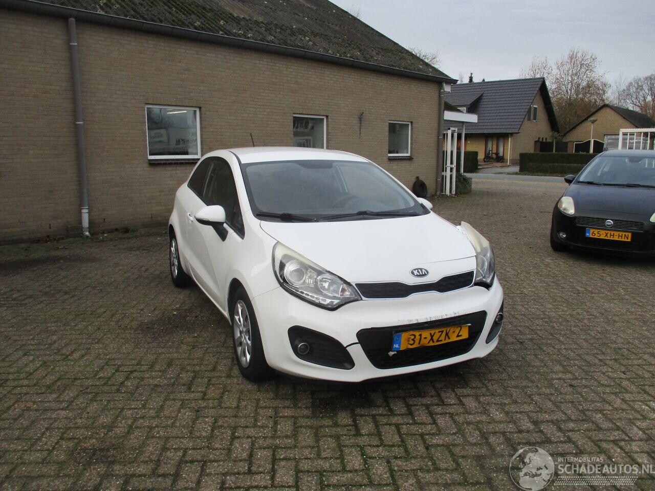 Kia Rio - 1.2 CVVT Plus Pack Airco NAP - AutoWereld.nl