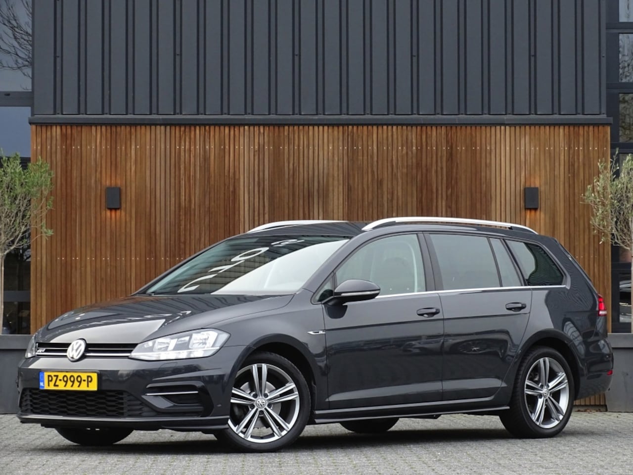 Volkswagen Golf Variant - 1.0 TSI 110PK DSG / Highline / R-line / LED *NAP* - AutoWereld.nl