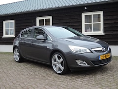 Opel Astra - 1.4 TURBO COSMO