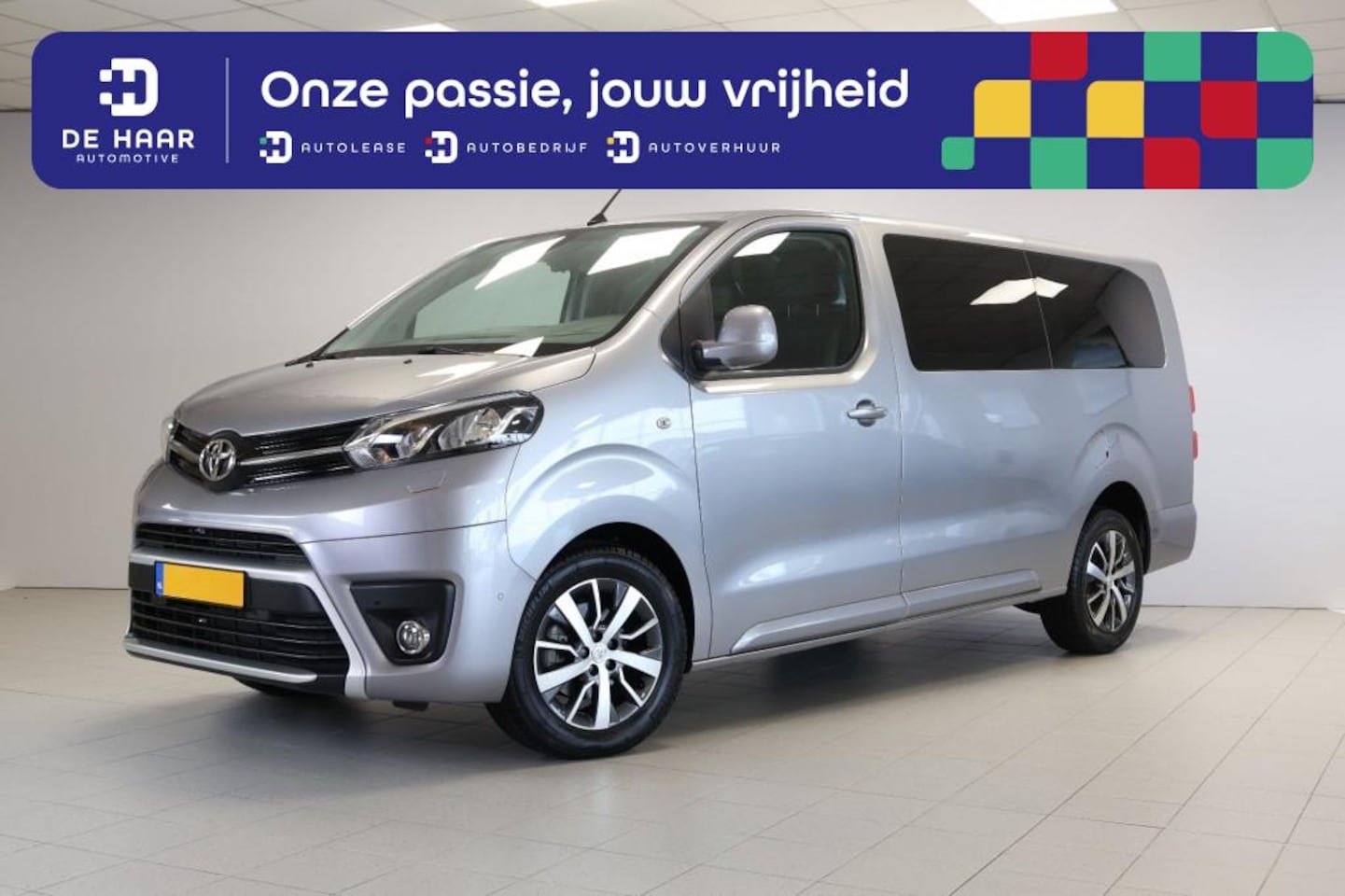 Toyota ProAce - 2.0 D-4D Professional Long - Stoelverw. - CarPlay - Trekhaak - AutoWereld.nl
