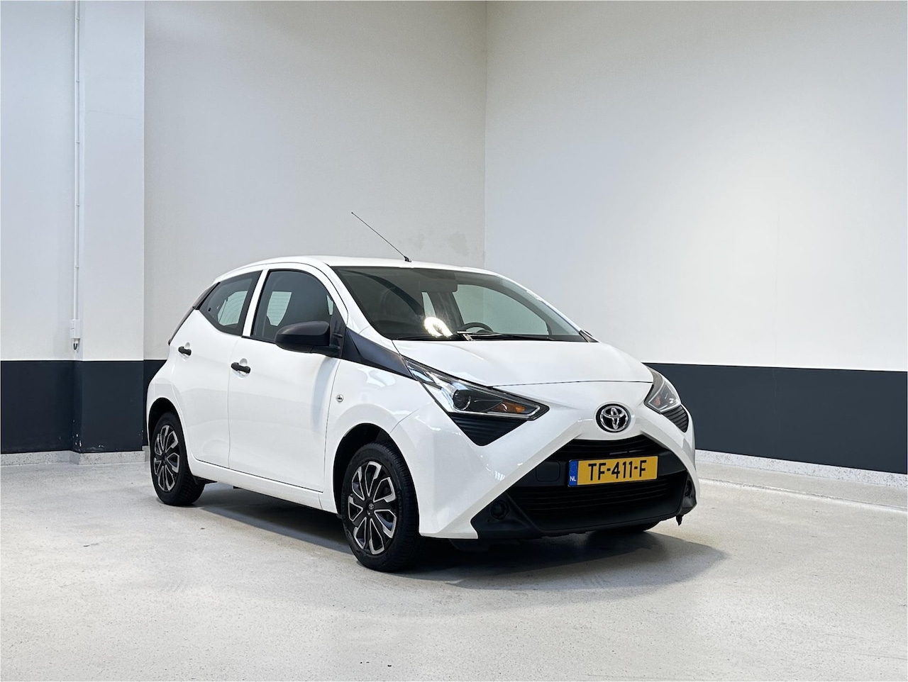 Toyota Aygo - 1.0 VVT-i x-fun| NL| 1 Eig | Airco| C.V | Bluetooth | - AutoWereld.nl