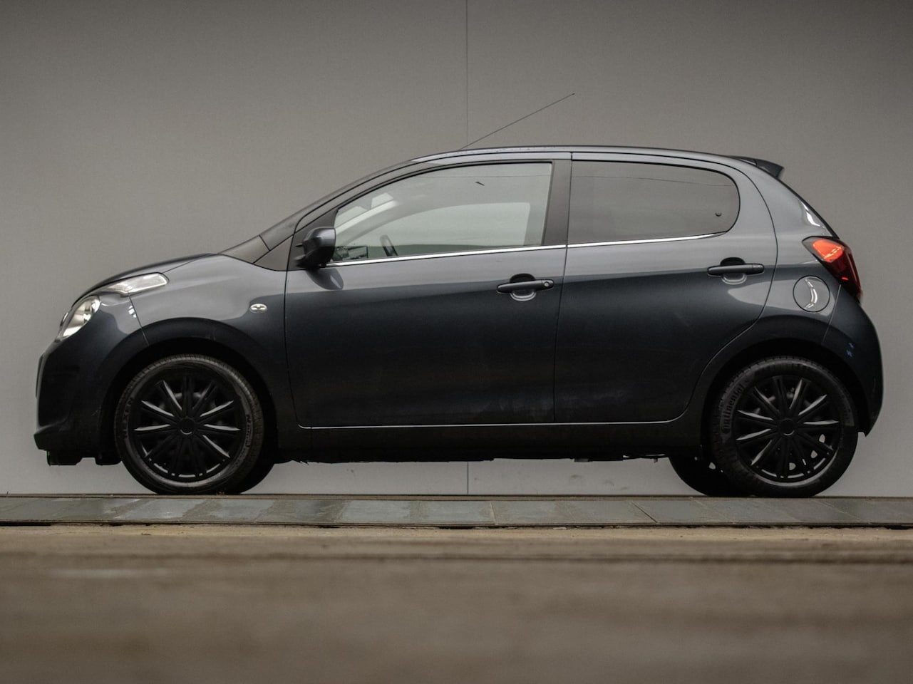 Citroën C1 - 1.0 VTi Feel 40.000 KM (AIRCO,CRUISE,SPORTSTOELEN,GETINT,NIEUWE APK,NETTESTAAT) - AutoWereld.nl