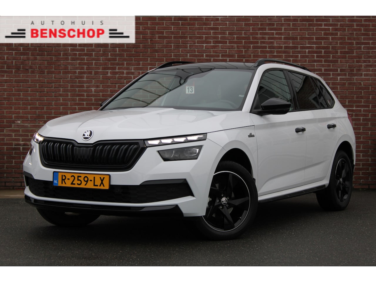 Skoda Kamiq - 1.0 111PK DSG Monte Carlo |PANO-DAK|SPORTSTOELEN|17-INCH| - AutoWereld.nl