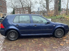 Volkswagen Golf - 1.4-16V Trendline
