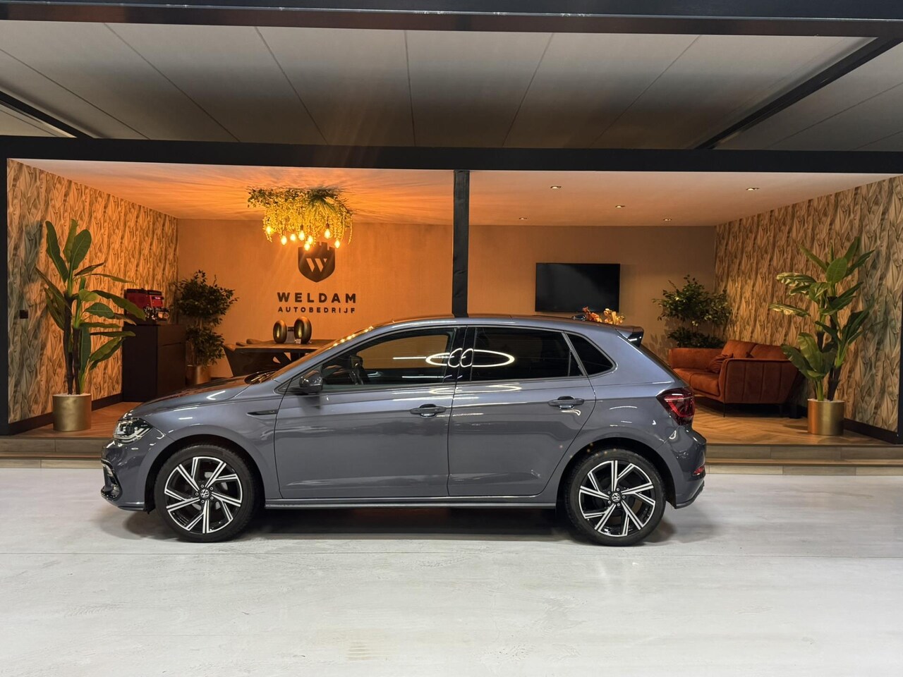 Volkswagen Polo - 1.0 TSI 3x R-Line Garantie Pano IQ. Matrix Led Carplay Camera Keyless IQ. Drive Lane ACC N - AutoWereld.nl