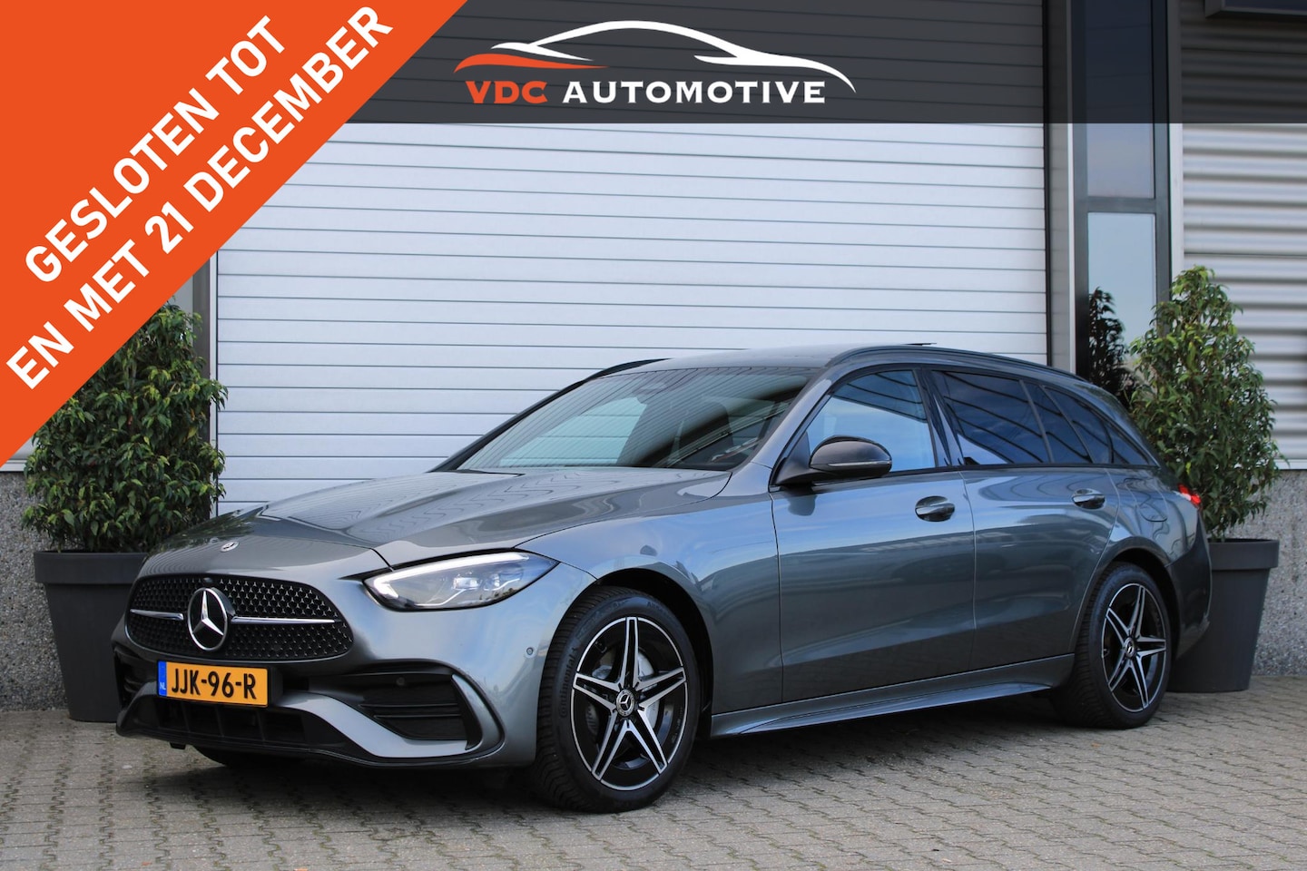 Mercedes-Benz C-klasse Estate - 300 e AMG Pano | Trekhaak | Dodehoekassistent | Sfeerverlichting | Camera | Carplay | Spie - AutoWereld.nl