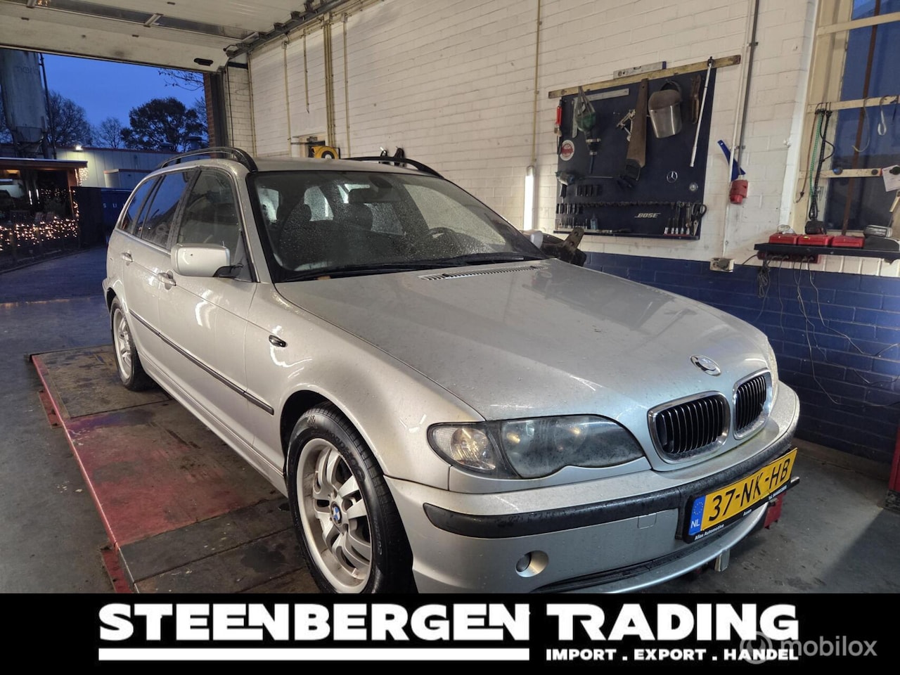 BMW 3-serie Touring - 325i AUTOMAATOLIE LEKKAGE - AutoWereld.nl