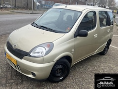 Toyota Yaris Verso - 1.3-16V VVT-i Luna
