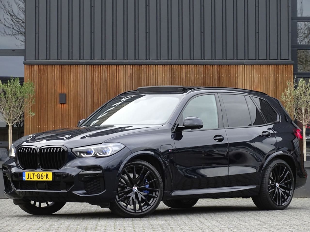 BMW X5 - xDrive45e 394PK / M Sport / 2023 / laser / 360° - AutoWereld.nl