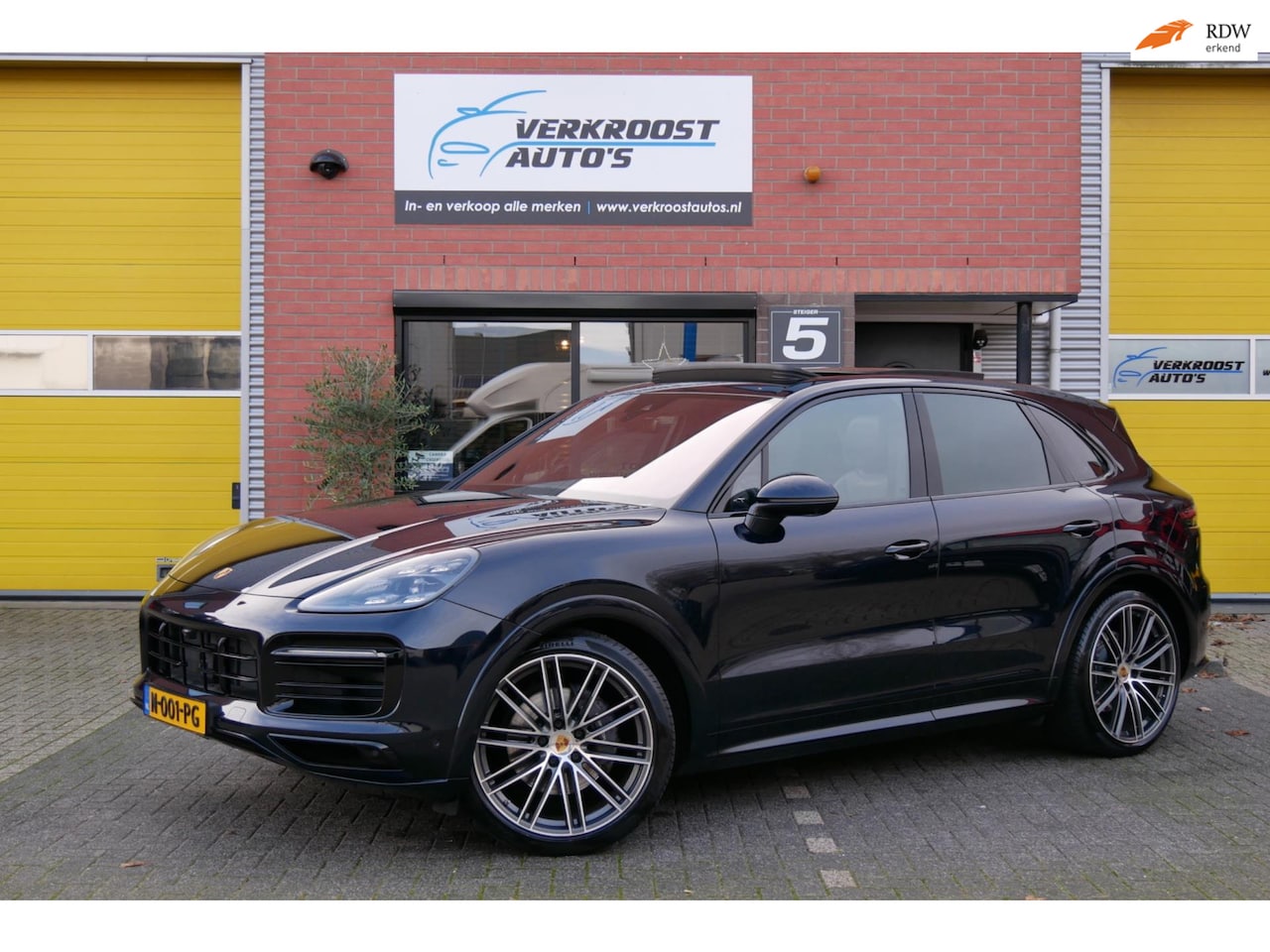Porsche Cayenne - 3.0 E-Hybrid.sport design.pano.massage.full optie - AutoWereld.nl