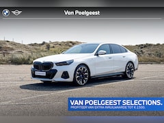BMW 5-serie - Sedan 550e xDrive | Selections | M Sport Pro | Glazen Panoramadak | Bowers & Wilkins | Sto