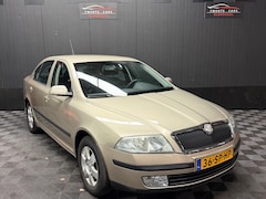 Skoda Octavia - 1.6 Elegance | Airco | Cruise | Nieuwe APK |