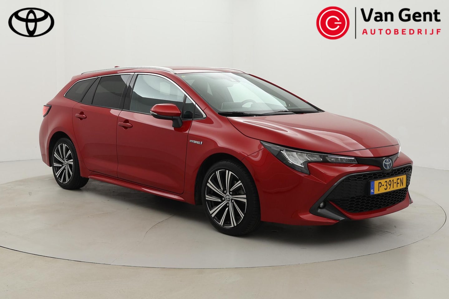 Toyota Corolla Touring Sports - 1.8 Hybrid Dynamic | Trekhaak | Apple Carplay / Android Auto | Stoelverwarming | Adaptive - AutoWereld.nl