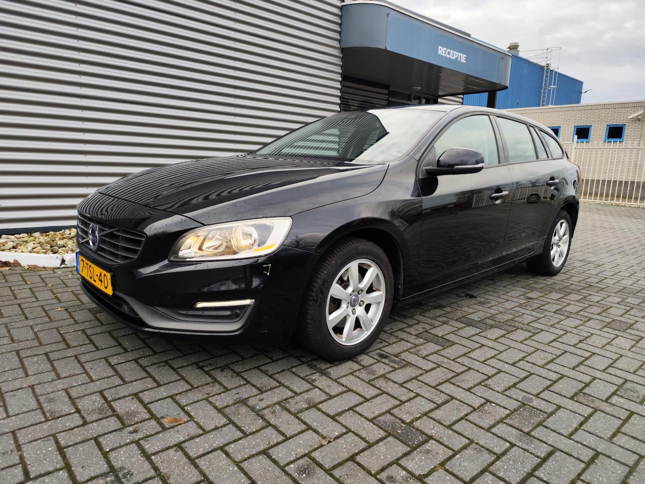 Volvo V60 - 1.6 T3 Kinetic 1.6 T3 Kinetic - AutoWereld.nl