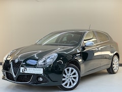 Alfa Romeo Giulietta - 1.4 Turbo Super, 120Pk, 2019, 2de eigenaar, Volledige historie, Xenon koplampen, Parkeerse