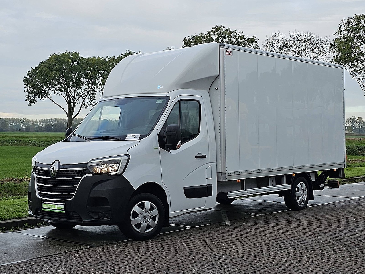 Renault Master - T35 2.3 dCi 145 L3 Energy EURO VI Bakwagen Laadklep Airco Navi Euro6 163Pk Spoiler Zijdeur - AutoWereld.nl