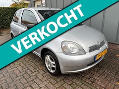 Toyota Yaris - 1.3-16V VVT-i Sol Automaat NAP//ELEC.RAMEN//AUTOMAAT