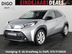 Toyota Aygo X - 1.0 VVT-i MT First | Stoelverwarming | Apple Carplay & AndroidAUTO | Climate Control |