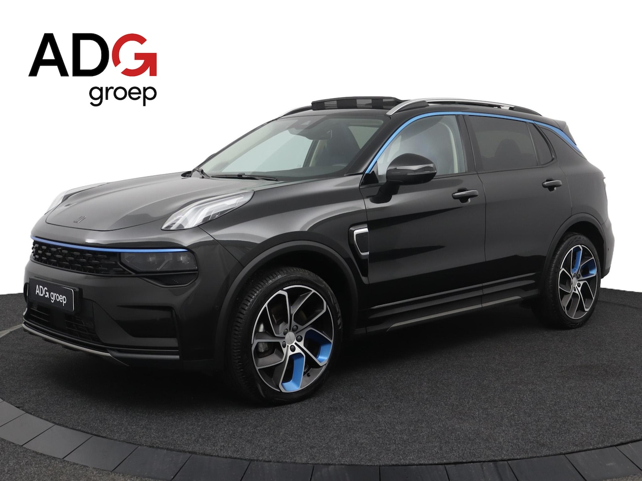 Lynk & Co 01 - 1.5 PHEV | Panoramadak | Parkeercamera | Navigatie | Elektrische achterklep | - AutoWereld.nl