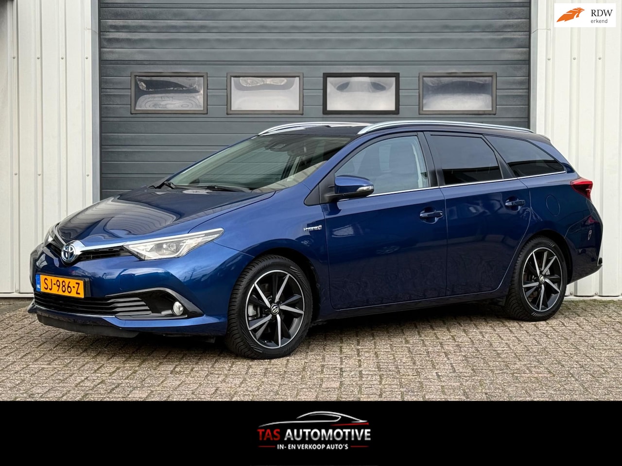 Toyota Auris Touring Sports - 1.8 Hybrid Freestyle NAVI/CRUISE - AutoWereld.nl