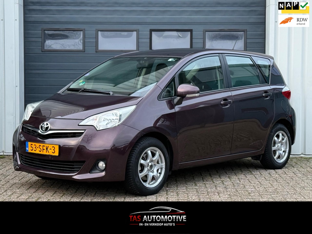 Toyota Verso S - 1.3 VVT-i Aspiration 1e EIG / AUTOMAAT / APK - AutoWereld.nl