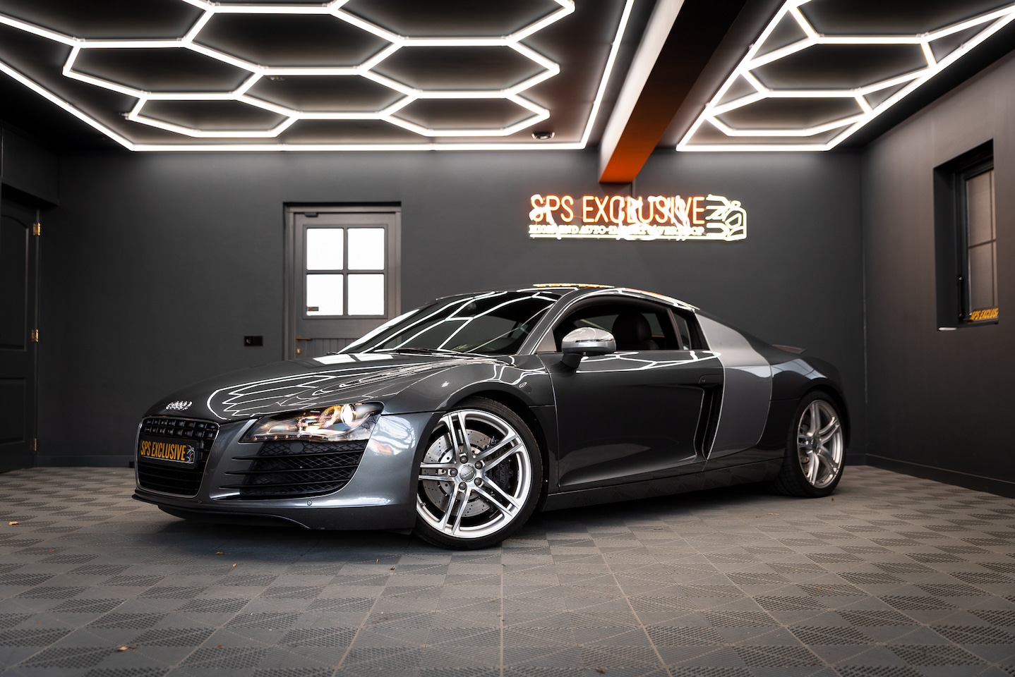 Audi R8 - 4.2 V8 FSI Carbon / JM Uitlaat / B&O / PDC / Gereviseerde stoelen - AutoWereld.nl