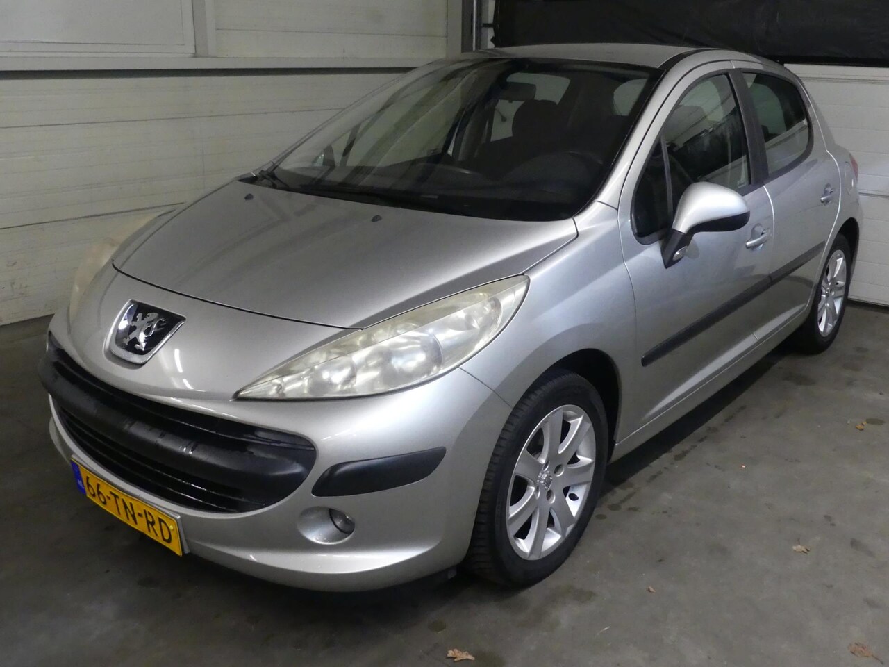 Peugeot 207 - 1.6-16V XT - 5deurs - Airco - Trekhaak - Mooie auto! - AutoWereld.nl