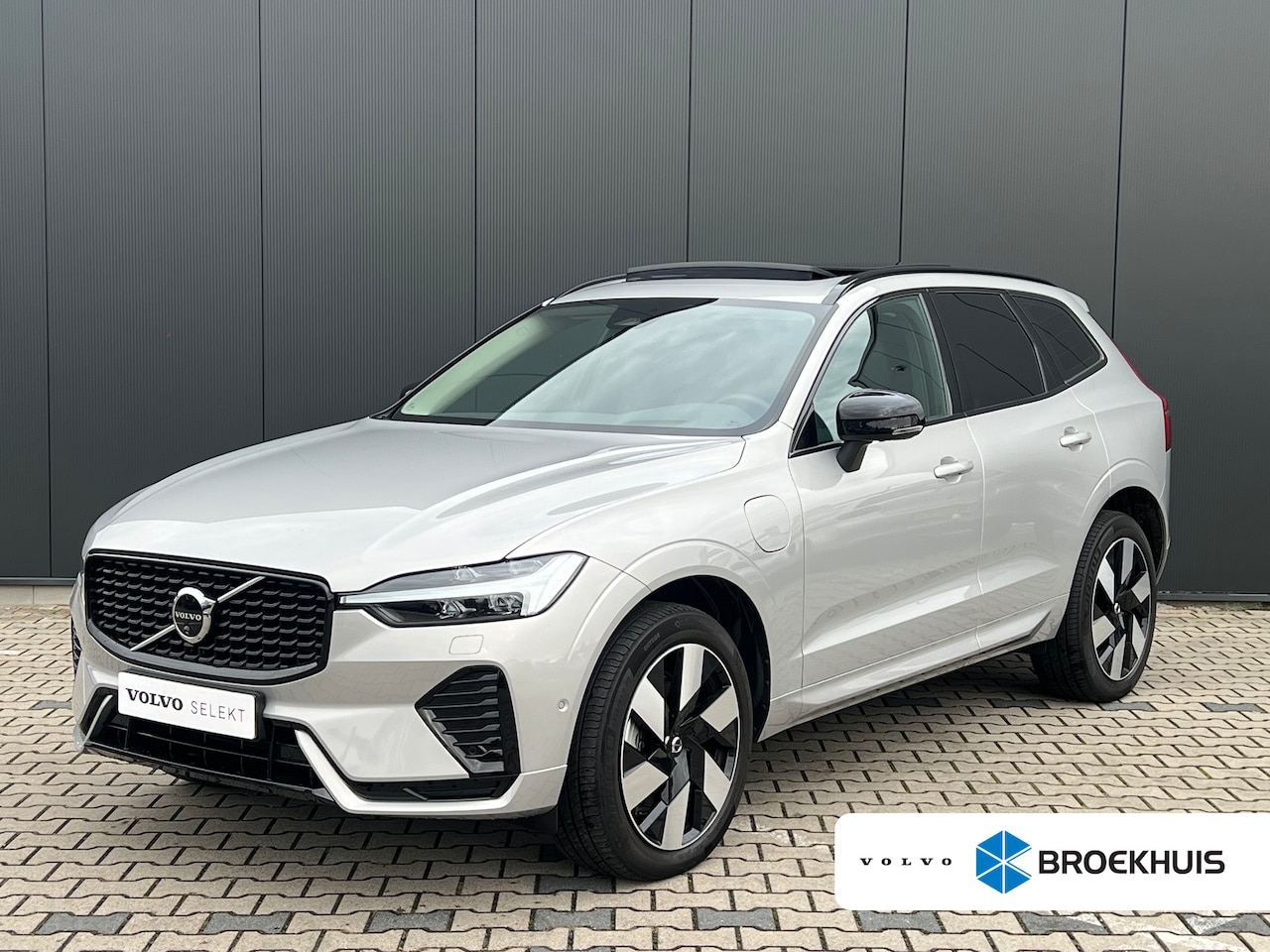 Volvo XC60 - T6 Plug-in hybrid AWD Ultra Dark | Panoramadak | 360 Camera | Head-up display | Stoel en s - AutoWereld.nl