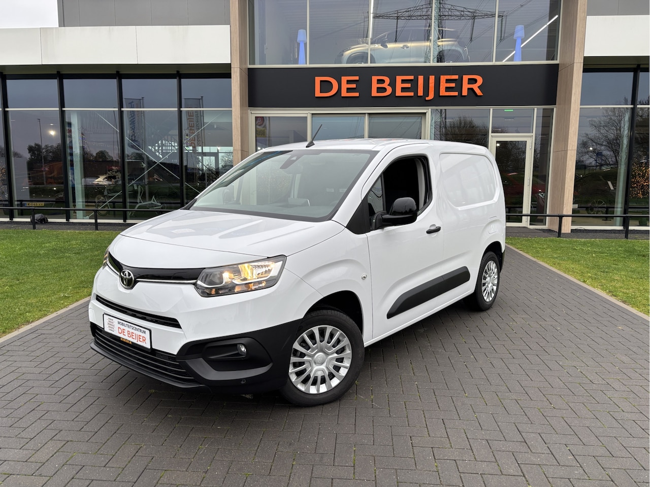 Toyota ProAce City - 1.2 Turbo Cool Comfort 3 pers I Camera I Carplay I - AutoWereld.nl