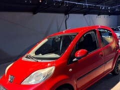 Peugeot 107 - 1.0-12V XS