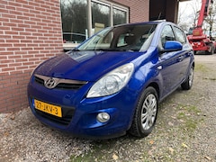 Hyundai i20 - 1.4i DynamicVersion