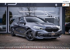 BMW 1-serie - 118i High Executive|M Sport|Shadowline|Pano|Ambiance light|Stoelverw|