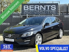 Volvo V60 - 2.0 T3 Momentum|Navi|VolvoOnCall|Standkachel|Stoelverwarming
