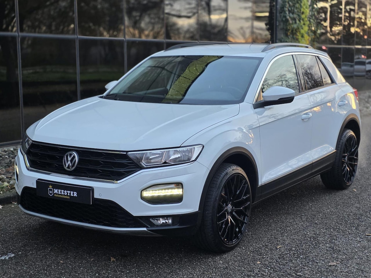 Volkswagen T-Roc - 1.5 TSI Style |STUUR/STOELVERW.|ACC|CAMERA - AutoWereld.nl