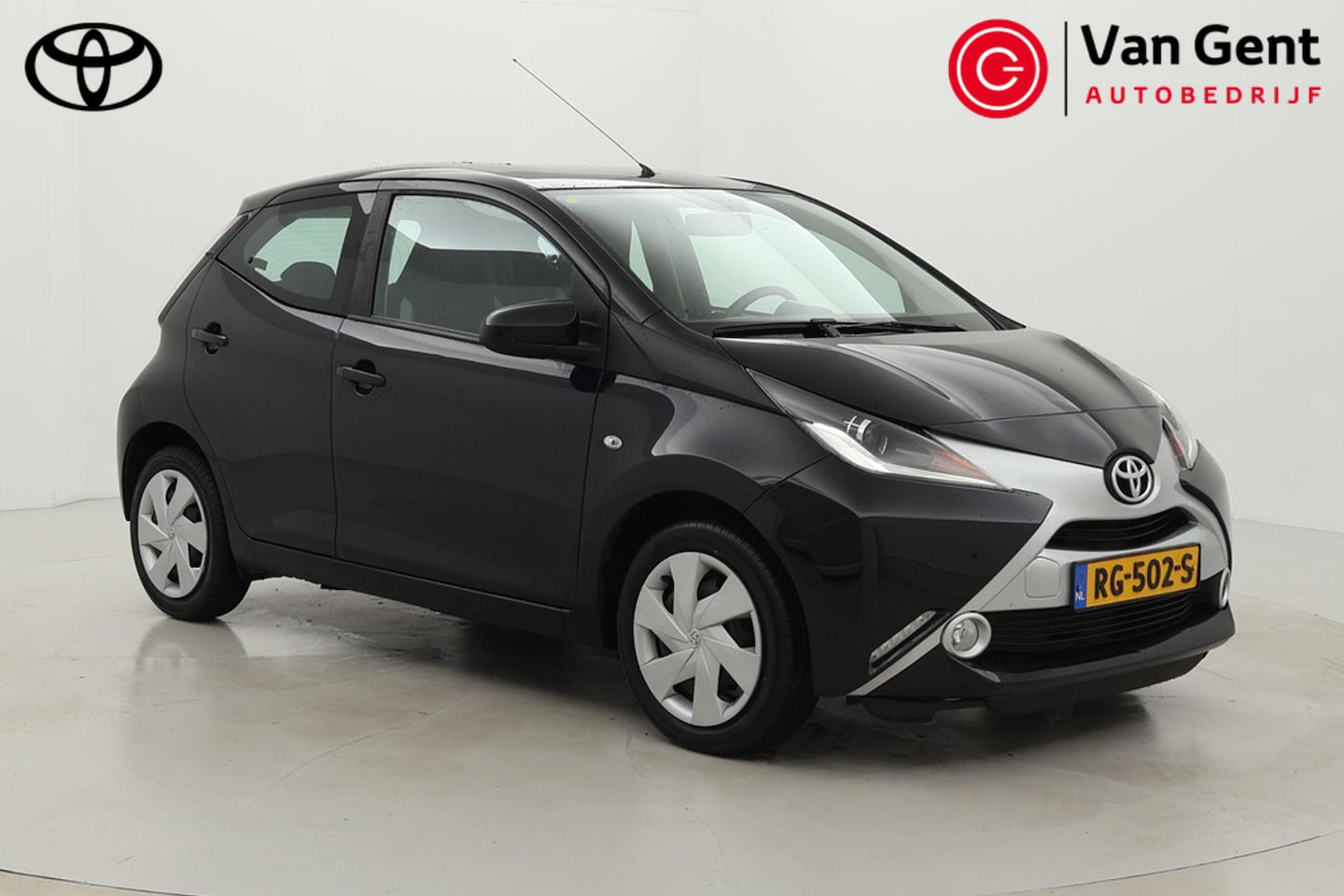 Toyota Aygo - 1.0 VVT-i x-play | Airco | Camera | Elektrische ramen voor | Bluetooth - AutoWereld.nl