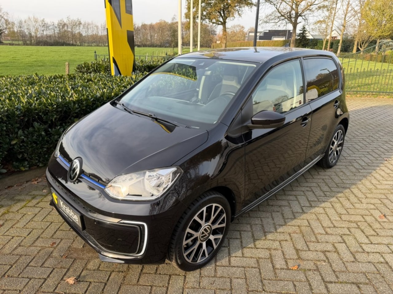 Volkswagen e-Up! - 61 kW Cruise / Camera / Winterpakket - AutoWereld.nl