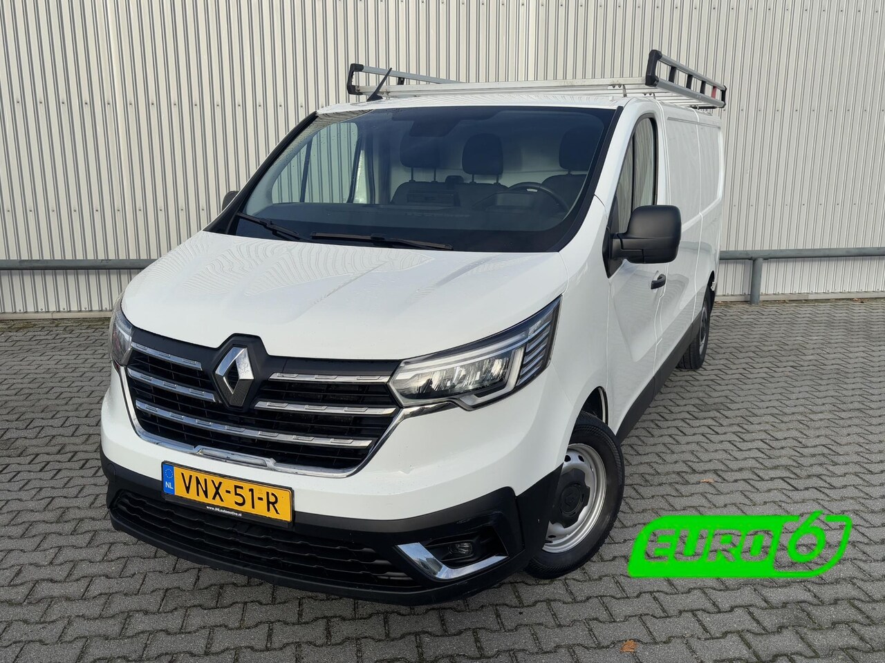 Renault Trafic - 2.0 dCi 110 T30 L2H1*A/C*CRUISE*NAVI*HAAK*3PERS* - AutoWereld.nl