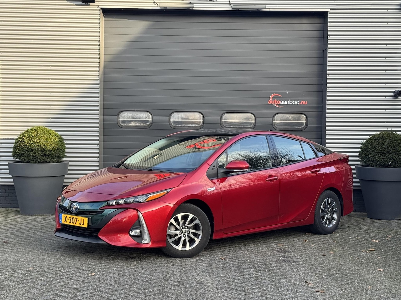 Toyota Prius - 1.8 Plug-in Executive | Navigatie | Camera | DAB | Lichtmetalen Velgen | - AutoWereld.nl
