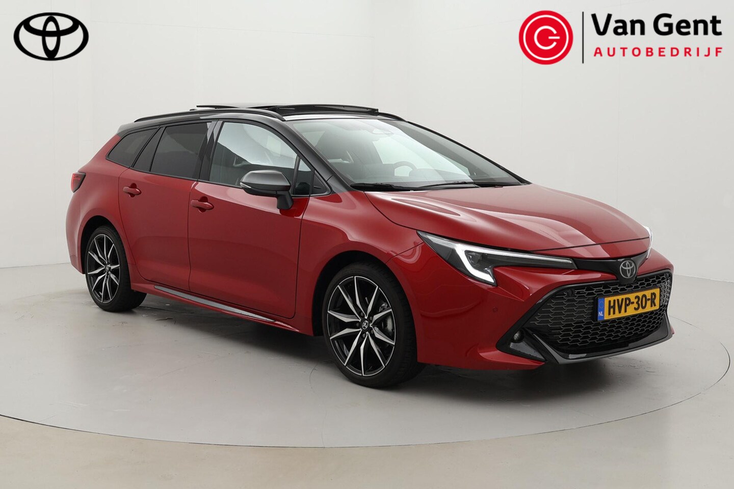Toyota Corolla Touring Sports - Hybrid 140 GR Sport | Panoramadak | Dodehoek detectie | Head-up display | JBL | Stoelverwa - AutoWereld.nl