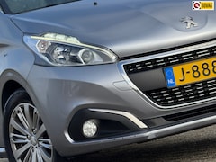 Peugeot 208 - 1.2 PureTech Signature - Gris Artense - Carplay/Cruise/Camera