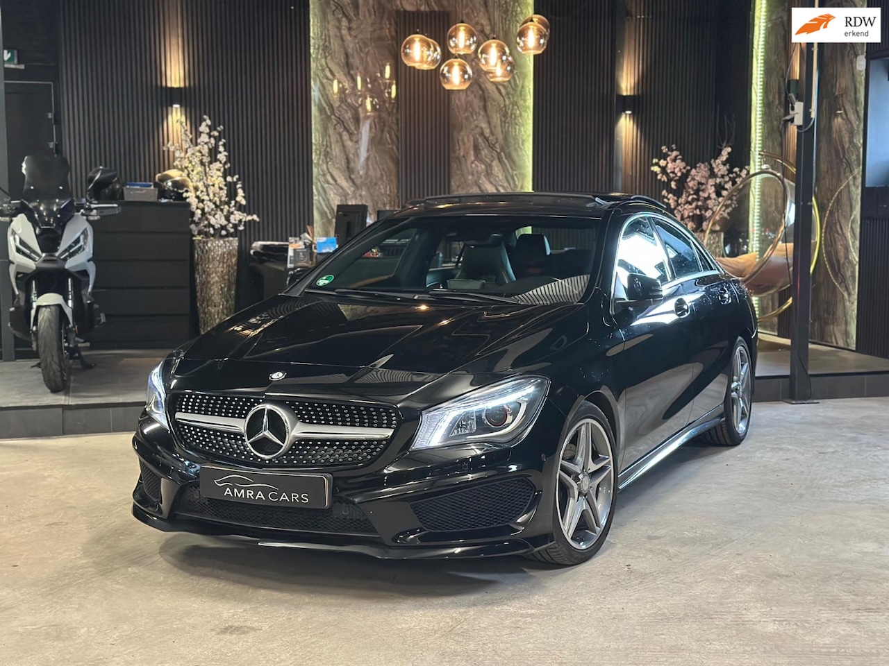 Mercedes-Benz CLA-Klasse - 200 AMG|PANORAMA|CAMERA - AutoWereld.nl