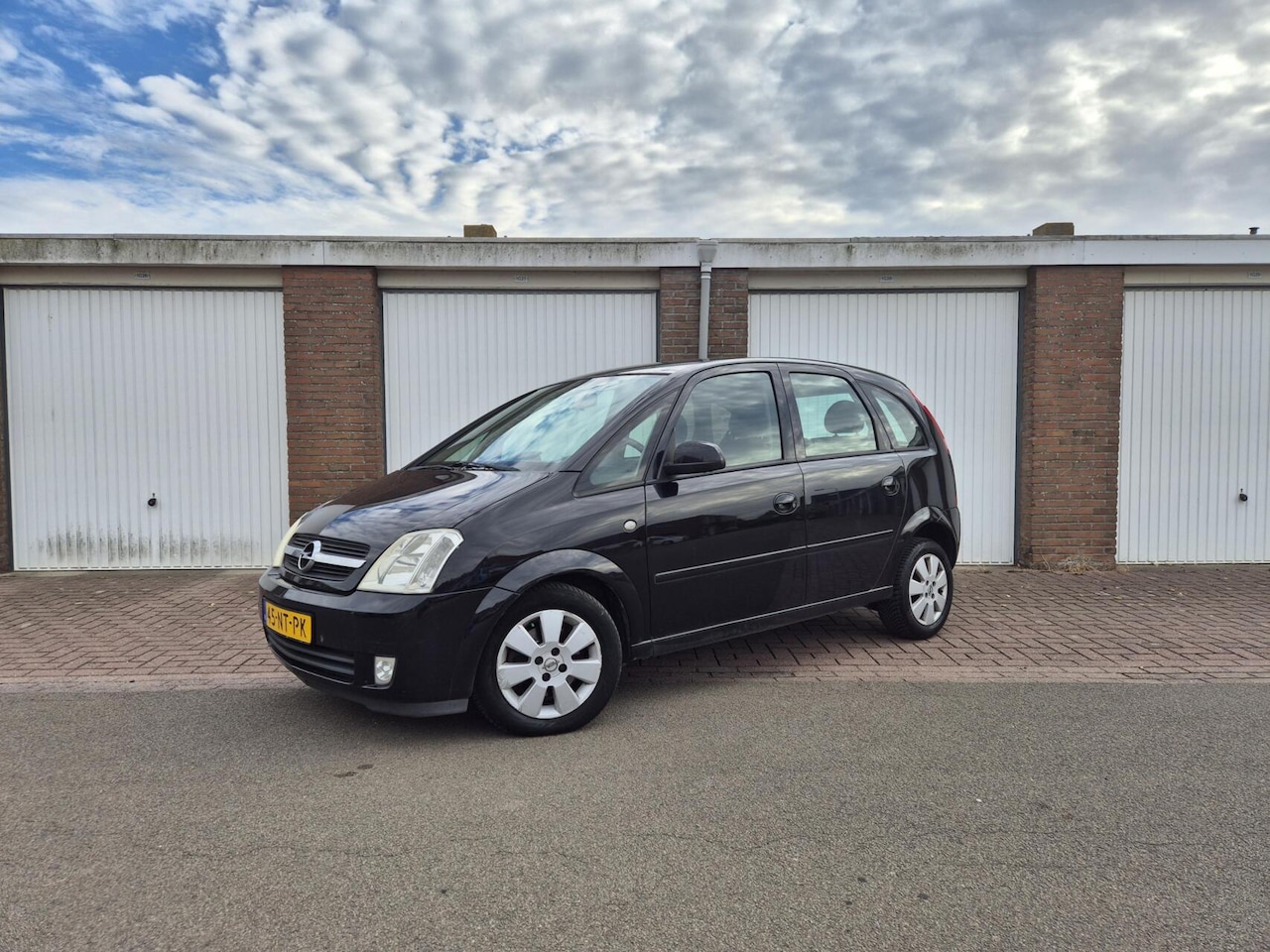 Opel Meriva - 1.6-16V Cosmo Automaat / Origineel NL / Trekhaak - AutoWereld.nl