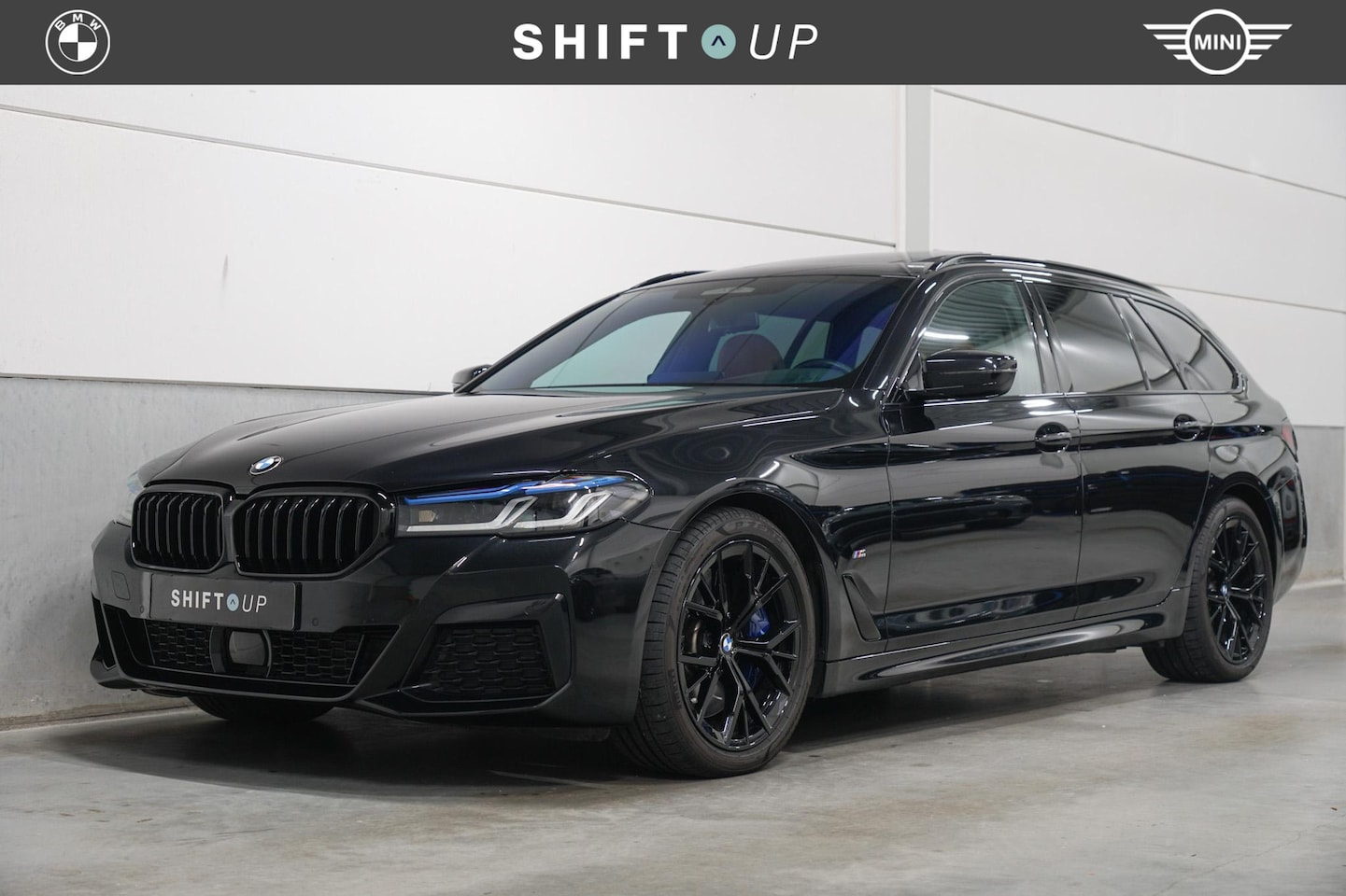 BMW 5-serie Touring - 540i xDrive M-Sport | Panoramadak | CoPilot | Head Up - AutoWereld.nl